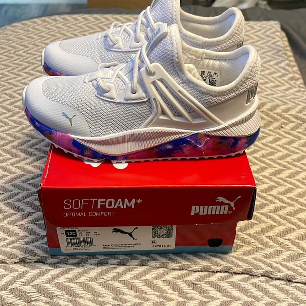 Puma tennis shoes